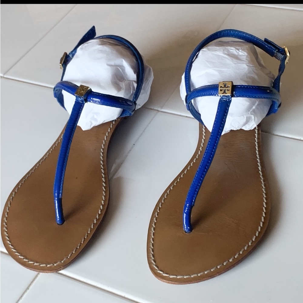 Tory Burch t-strap patent leather Thong Sandals 6.5